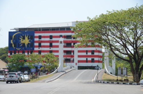 Beim Anblick der malaysischen Flagge dachte ich oft zuerst "USA"