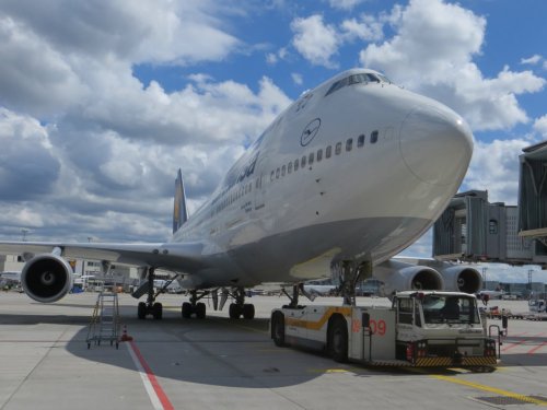 LH 747-400. Duisburg.