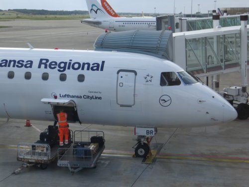 Lufthansa Regional Embraer E-Jet in TLS